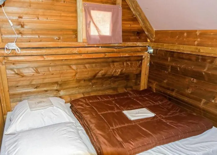 Les Rives Du De Campingplads Vinca